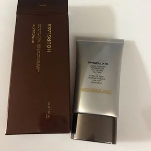 Hourglass immaculate foundation color nude
